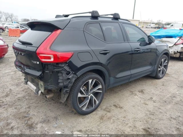 Volvo XC40 * T5* R-Design* AWD* , снимка 4 - Автомобили и джипове - 53626243