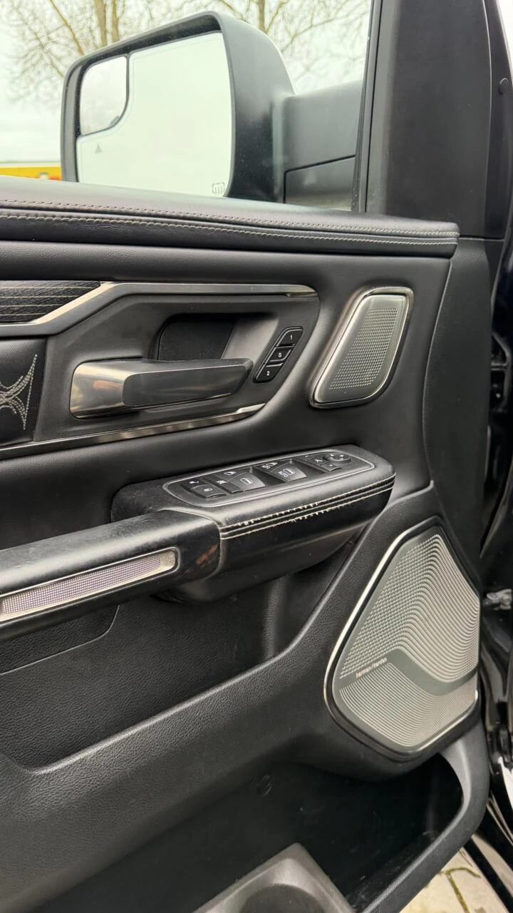 Dodge RAM 1500 5.7 LIMITED АГУ, снимка 4 - Автомобили и джипове - 55638868
