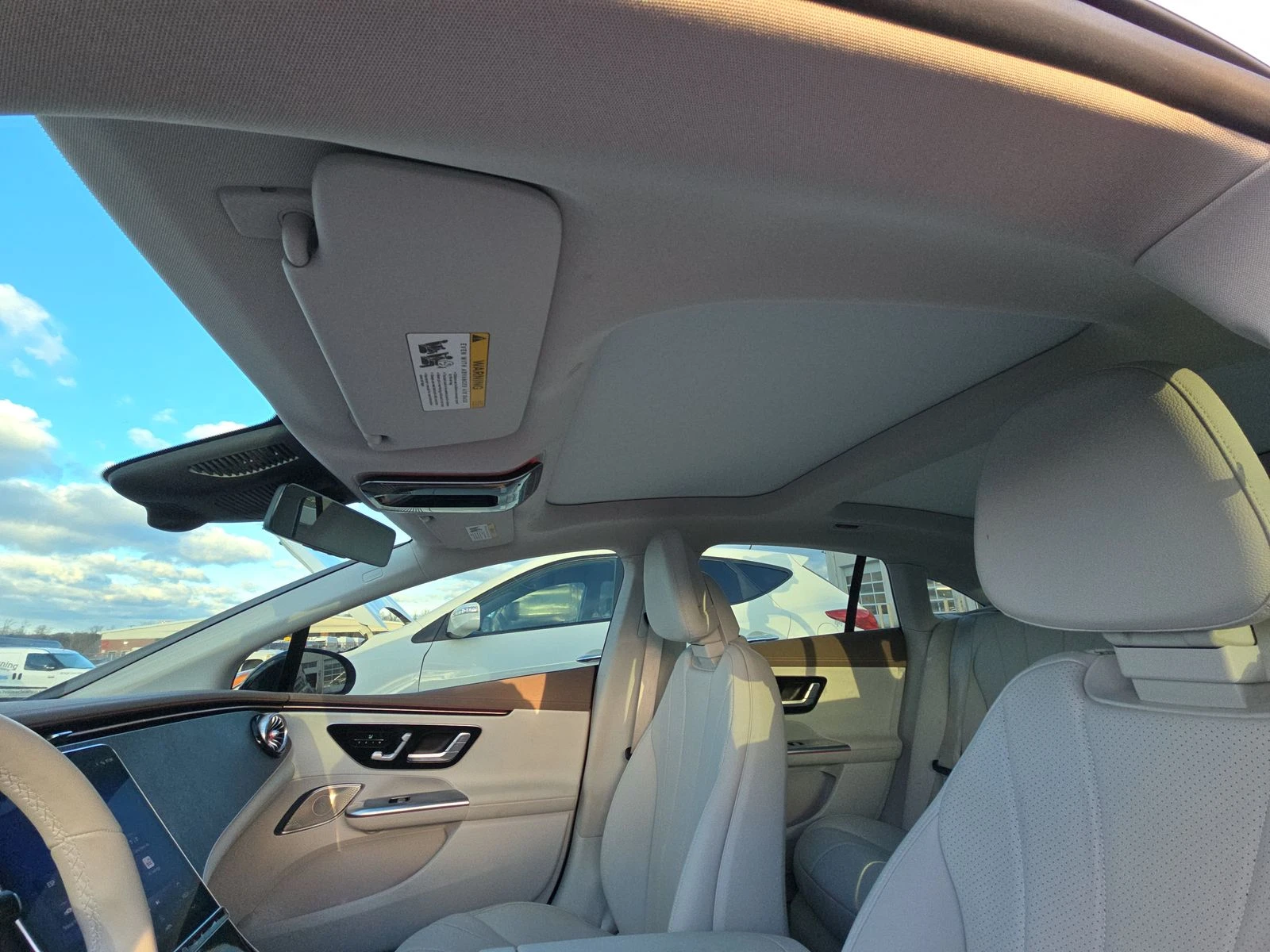 Mercedes-Benz EQE 350 4Matic, снимка 10 - Автомобили и джипове - 54044632