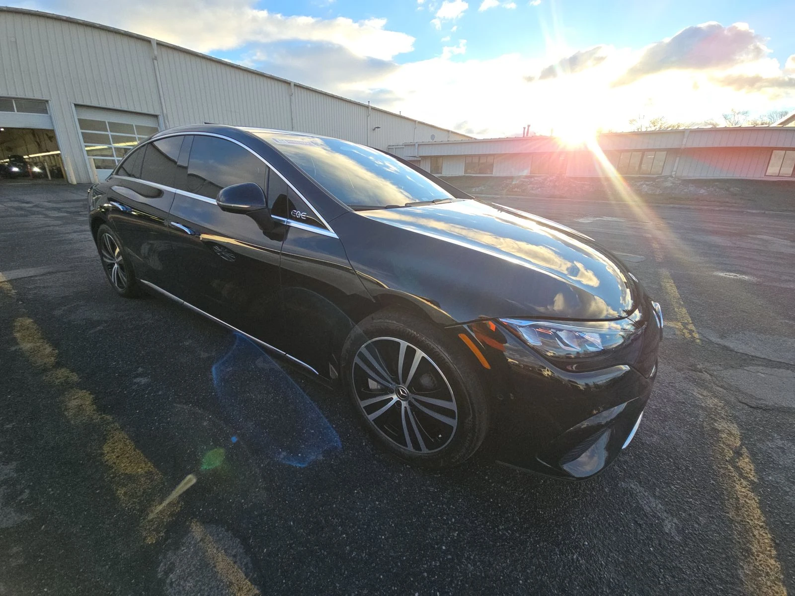 Mercedes-Benz EQE 350 4Matic, снимка 2 - Автомобили и джипове - 54044632