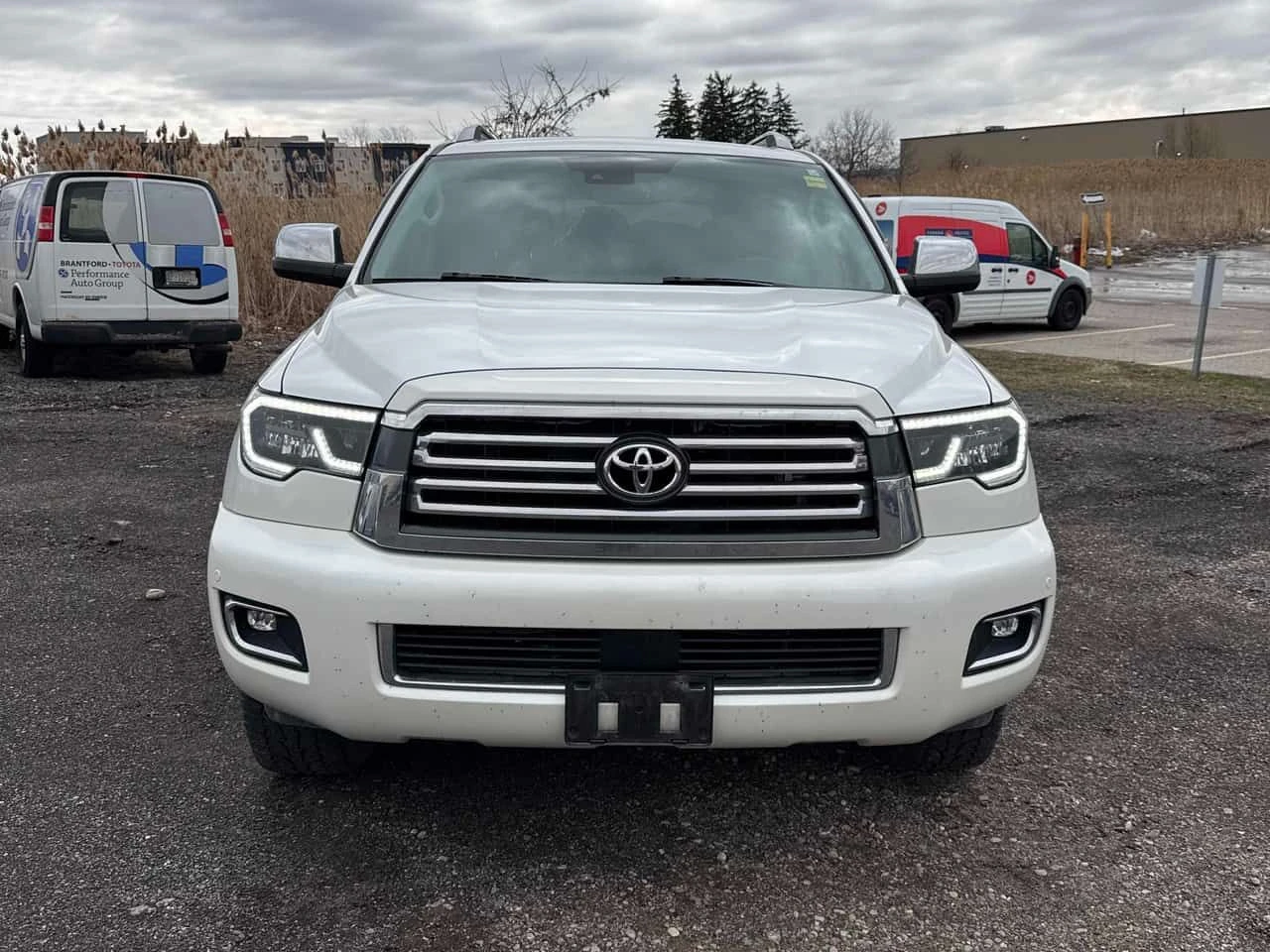 Toyota Sequoia * Platinum * CARFAX * БЕЗ ПЪРВОНАЧАЛНА ВНОСКА, снимка 6 - Автомобили и джипове - 54115021