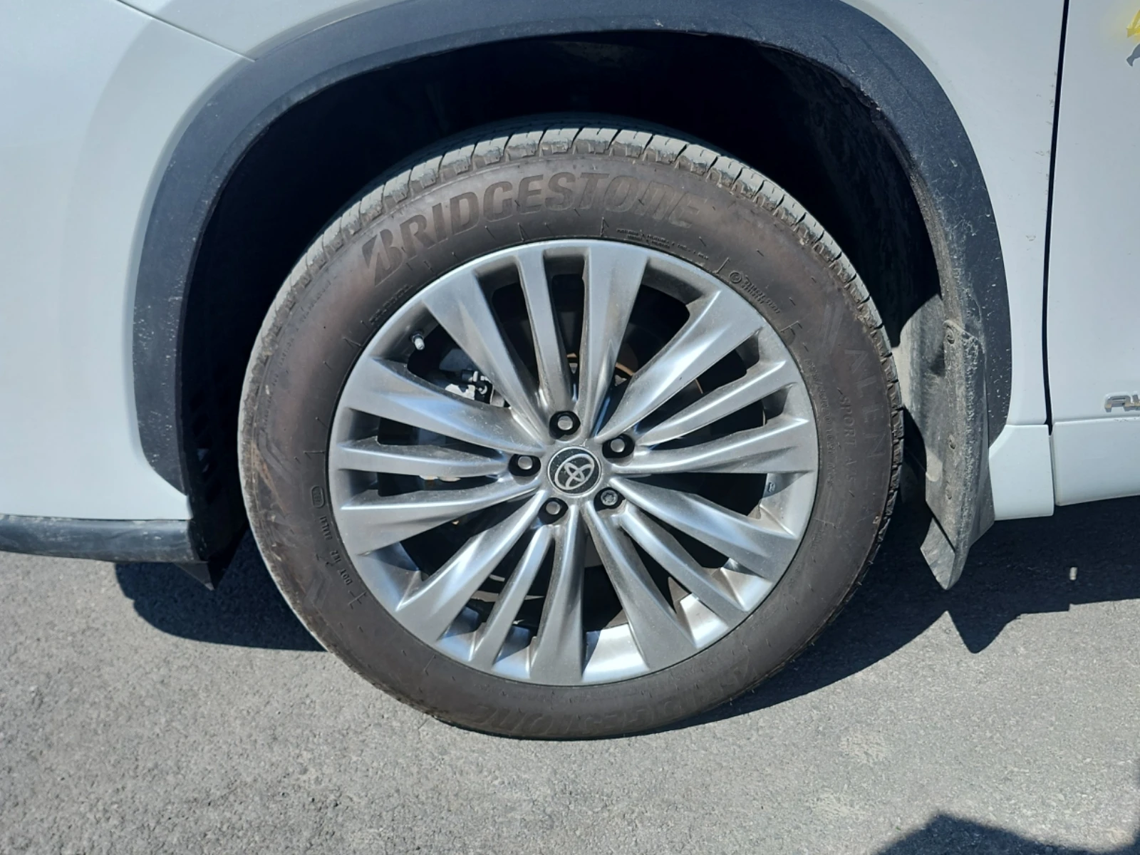 Toyota Highlander HYBRID LIMITED * * CARFAX * * АВТО КРЕДИТ  * * , снимка 6 - Автомобили и джипове - 54599328