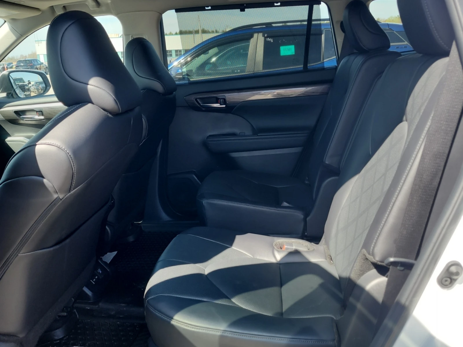 Toyota Highlander HYBRID LIMITED * * CARFAX * * АВТО КРЕДИТ  * * , снимка 8 - Автомобили и джипове - 54599328