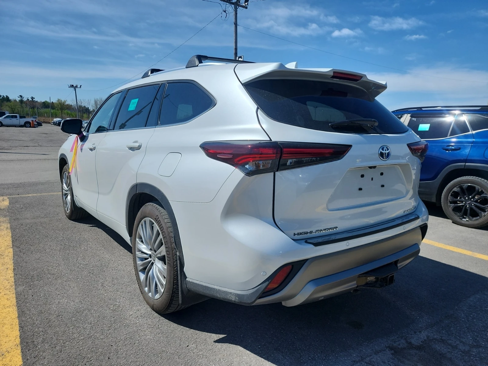 Toyota Highlander HYBRID LIMITED * * CARFAX * * АВТО КРЕДИТ  * * , снимка 4 - Автомобили и джипове - 54599328