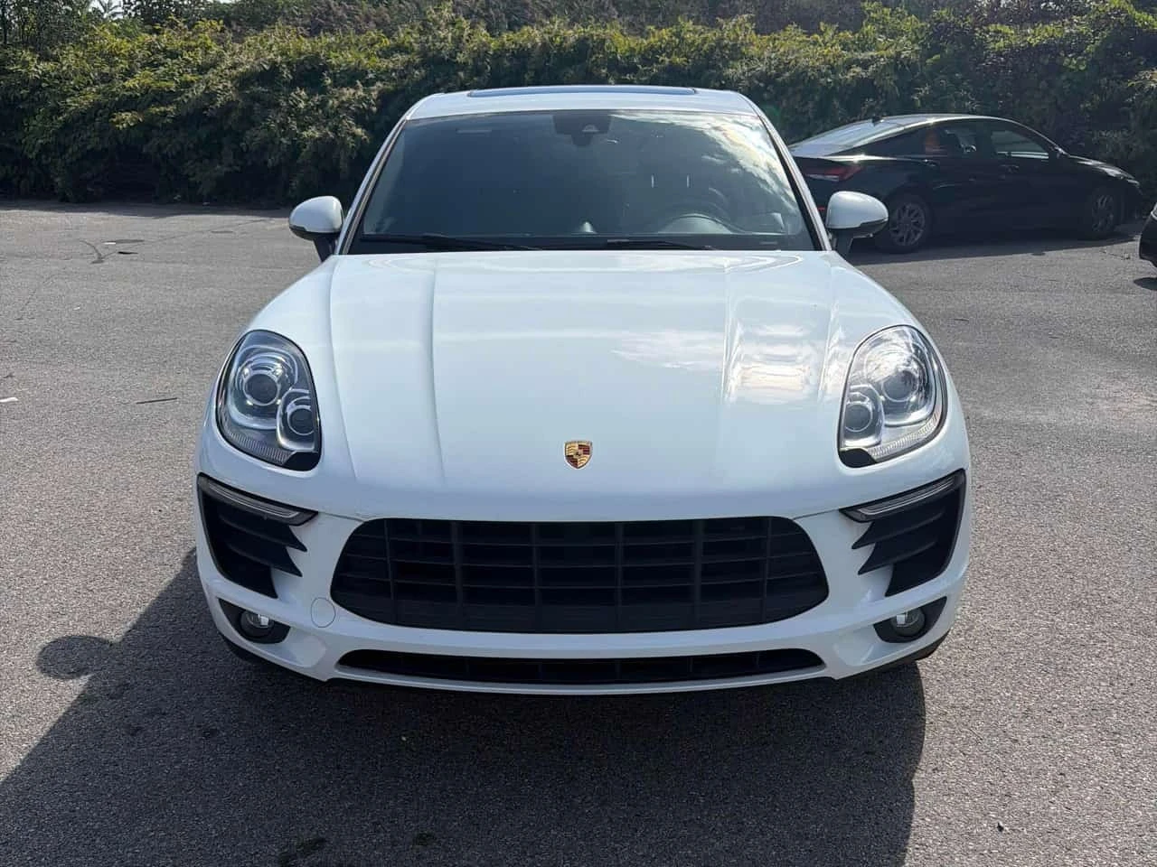 Porsche Macan AWD | CARFAX | АВТОФИНАНСИРАНЕ, снимка 2 - Автомобили и джипове - 56184073
