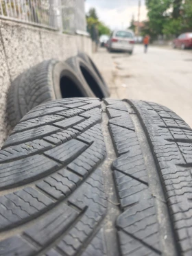 Гуми Зимни 245/45R17, снимка 3