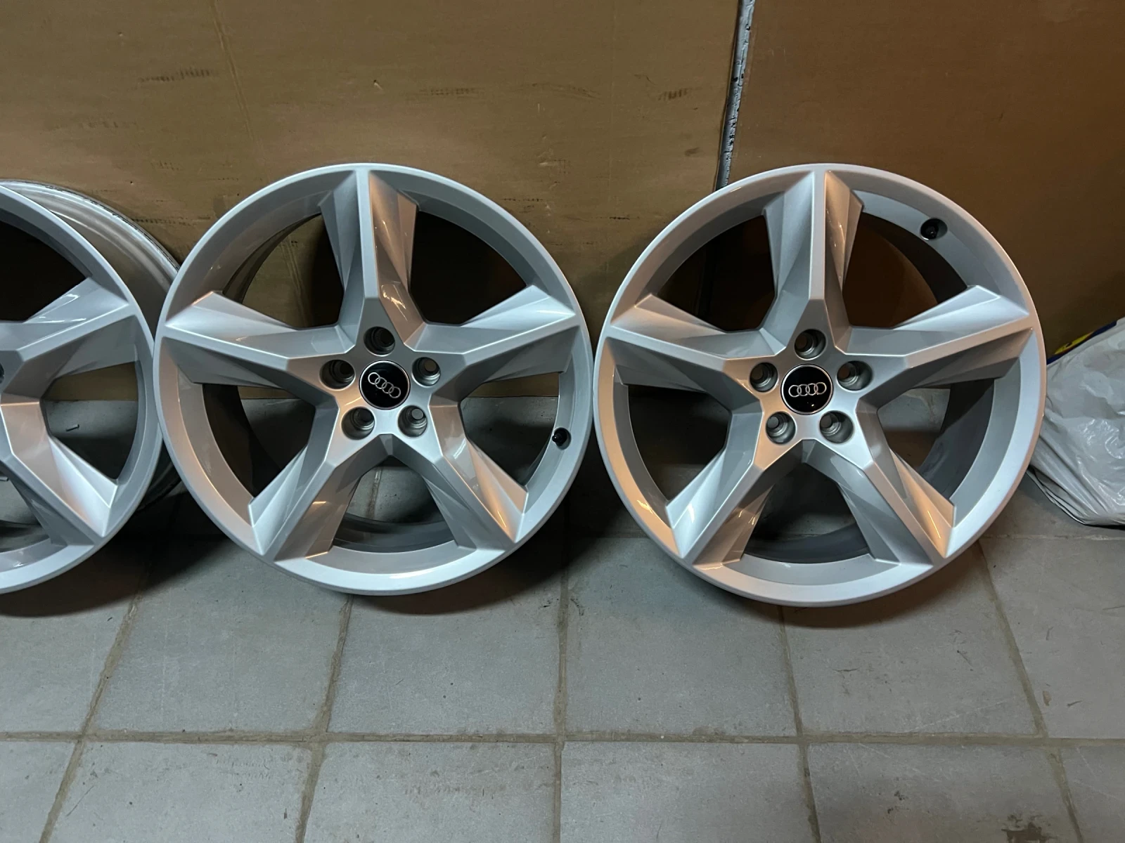 Джанти, снимка 3 - Гуми и джанти - 53714656