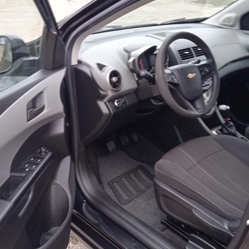 Chevrolet Aveo 1.3-D-EVRO-5-КЛИМАТРОНИК, снимка 11 - Автомобили и джипове - 43049393