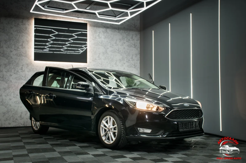 Ford Focus 1.0 ECO BOOST, снимка 1 - Автомобили и джипове - 48098211