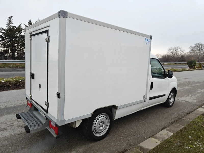 Fiat Doblo 1.6d M-Jet Хладилен фургон, снимка 6 - Автомобили и джипове - 48664208