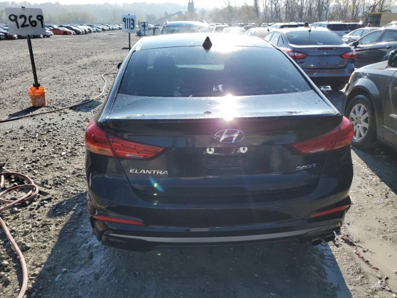 Hyundai Elantra, снимка 6 - Автомобили и джипове - 49112436