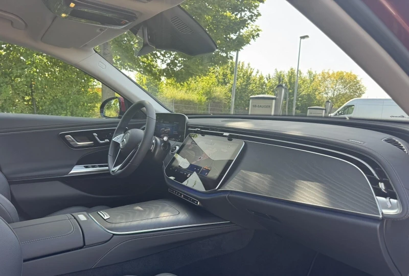 Mercedes-Benz E 400 E* AMG* 4M* DISTR* KEYLESS* , снимка 10 - Автомобили и джипове - 51755271