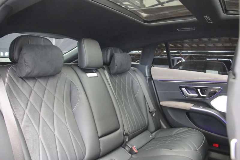 Mercedes-Benz EQS 580/4Matic/HyperScreen/Burmester/Обдухване/Камера , снимка 10 - Автомобили и джипове - 52650776