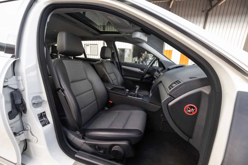 Mercedes-Benz C 180 авангард* мултимедия* темпомат, снимка 3 - Автомобили и джипове - 52912952