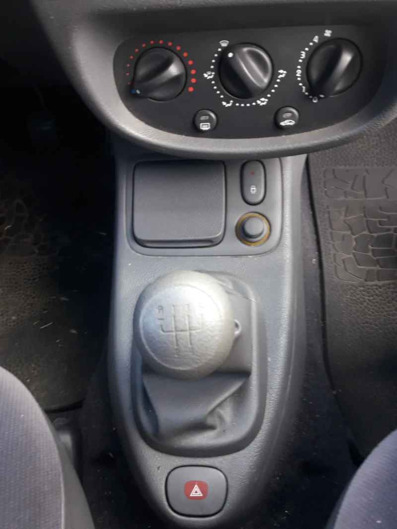 Renault Clio, снимка 8 - Автомобили и джипове - 53203866