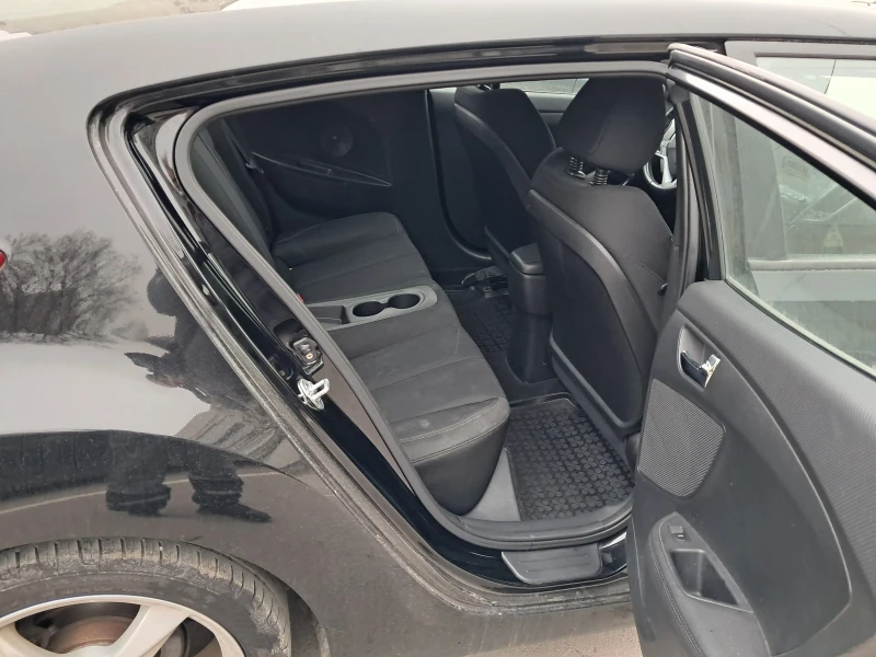 Hyundai Veloster  2012, снимка 4 - Автомобили и джипове - 53301363