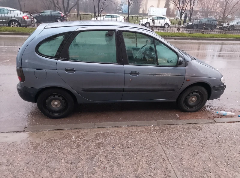 Renault Scenic, снимка 2 - Автомобили и джипове - 53539963