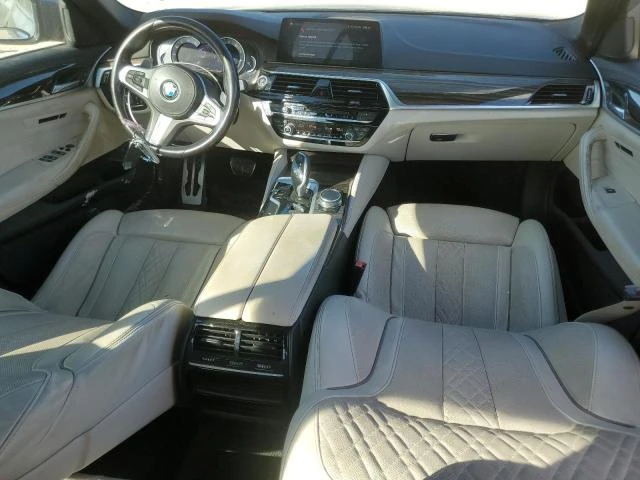 BMW 540 I M PACK* ПОДГРЕВ* ОБДУХВАНЕ* HEAD UP* , снимка 7 - Автомобили и джипове - 48455815