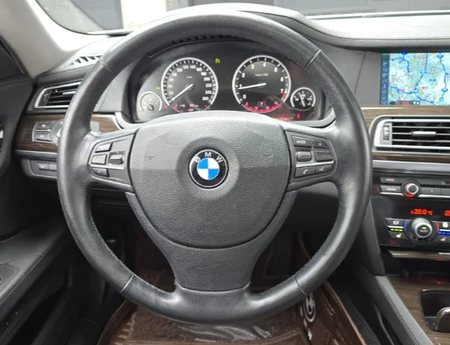 BMW 740 i | Mobile.bg   13