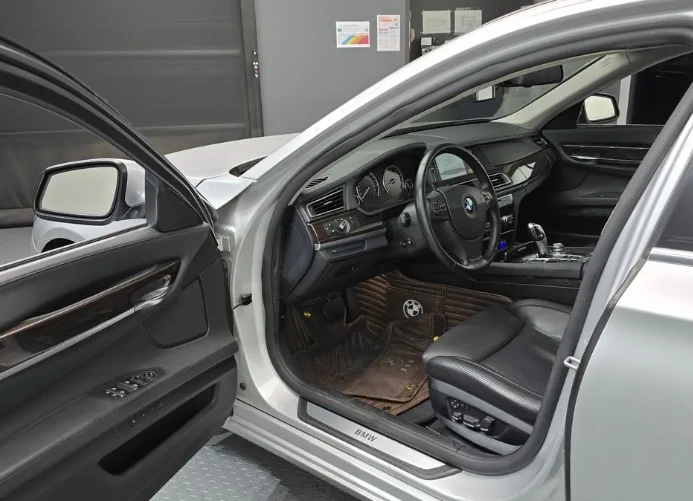 BMW 740 i - изображение 10