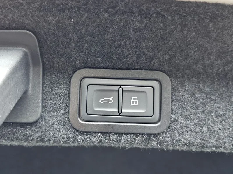 Audi A6, снимка 17 - Автомобили и джипове - 55084453
