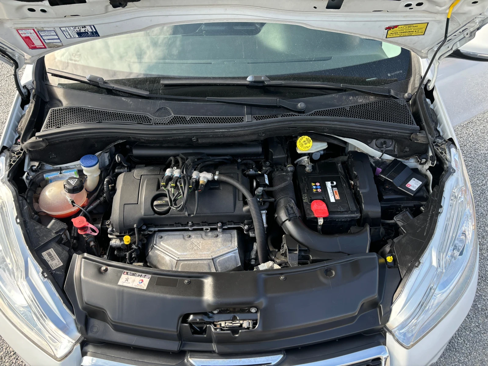 Peugeot 208 1.4 VTi Метан | Mobile.bg — изображение 14