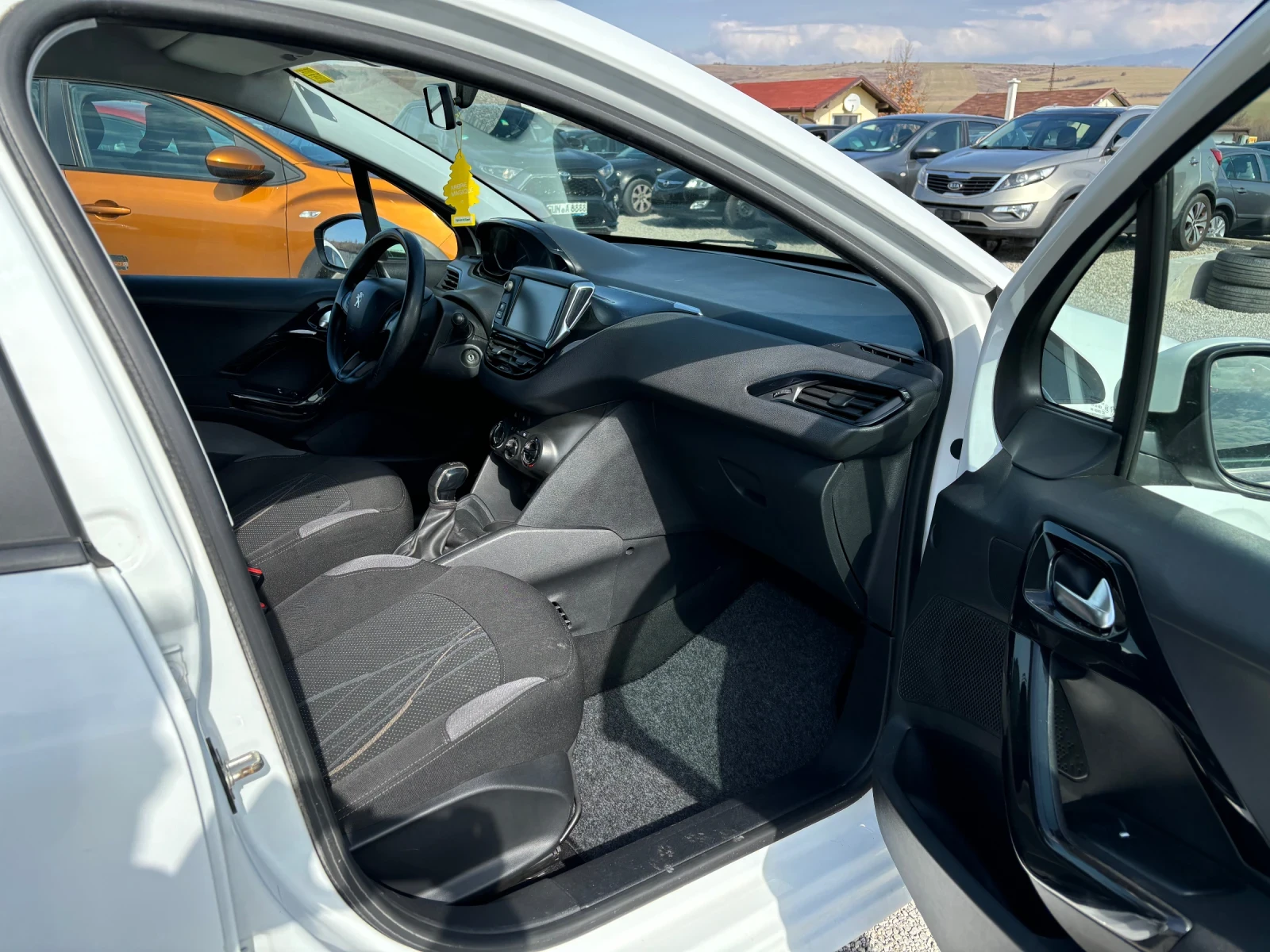 Peugeot 208 1.4 VTi Метан | Mobile.bg — изображение 11