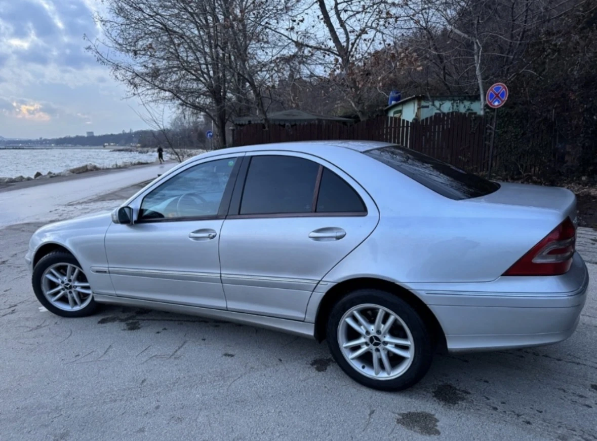 Mercedes-Benz C 270 Avangard - изображение 6
