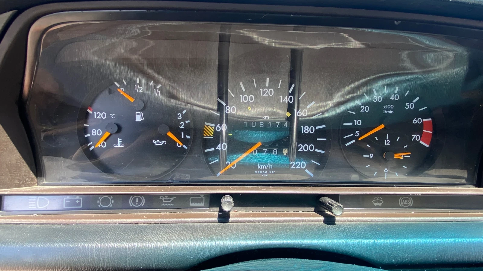 Mercedes-Benz 190  - изображение 9