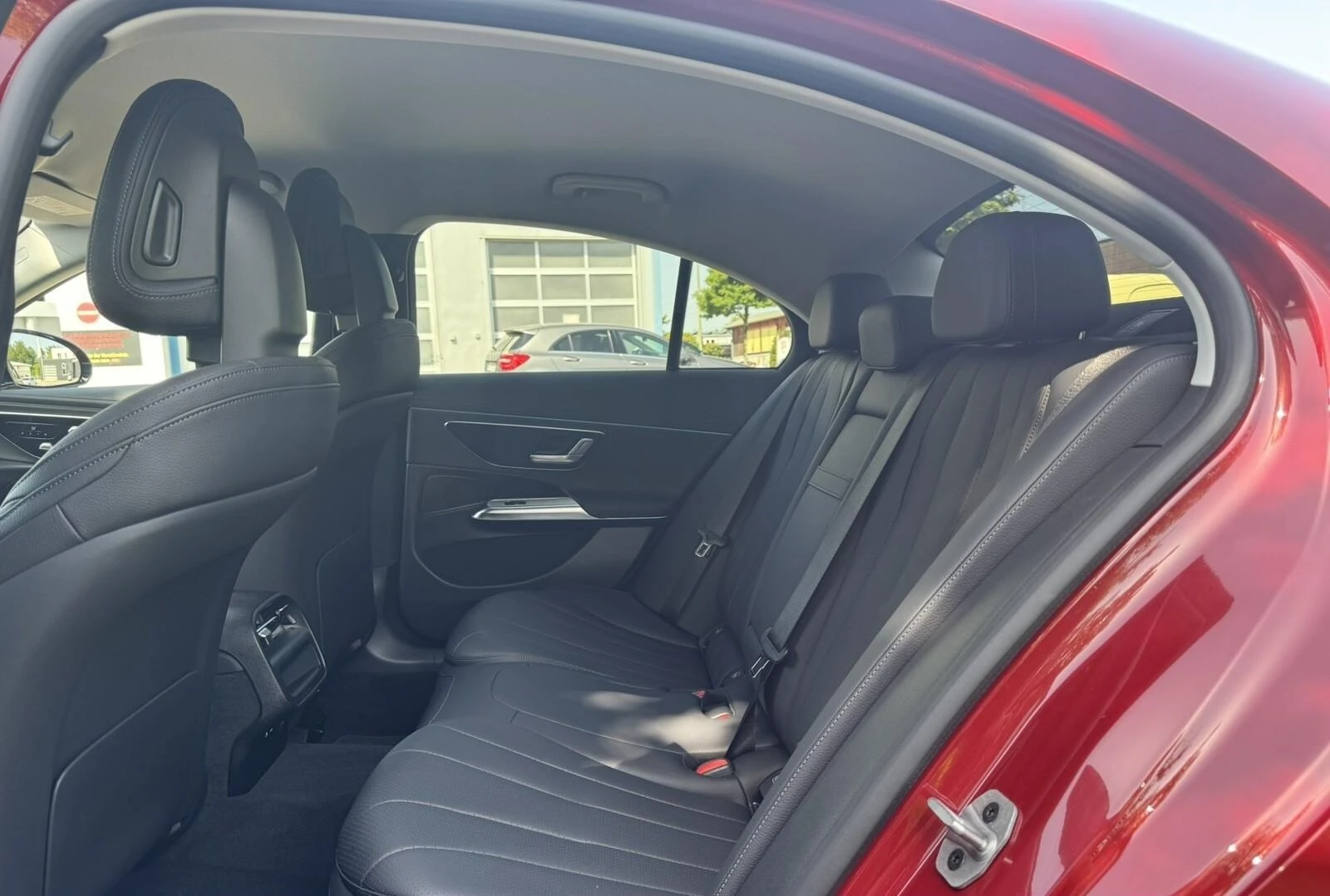 Mercedes-Benz E 400 E* AMG* 4M* DISTR* KEYLESS*  | Mobile.bg   11