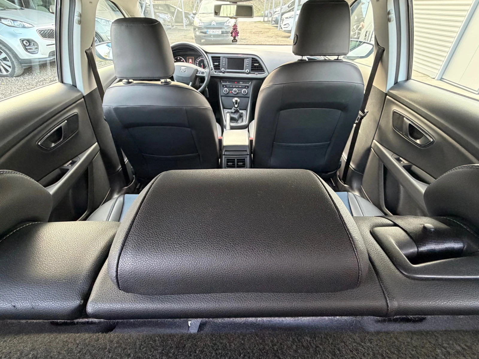 Seat Leon 1.6TDI* TOP* LED* NAVI* KOJA*  - изображение 8