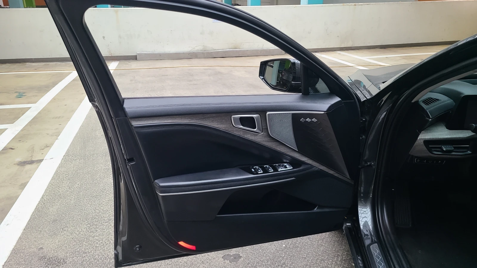 Kia K8 ОЧАКВАН ВНОС, ЕДИНСТВЕНА, 360 камера, HEAD UP, AMB - изображение 7