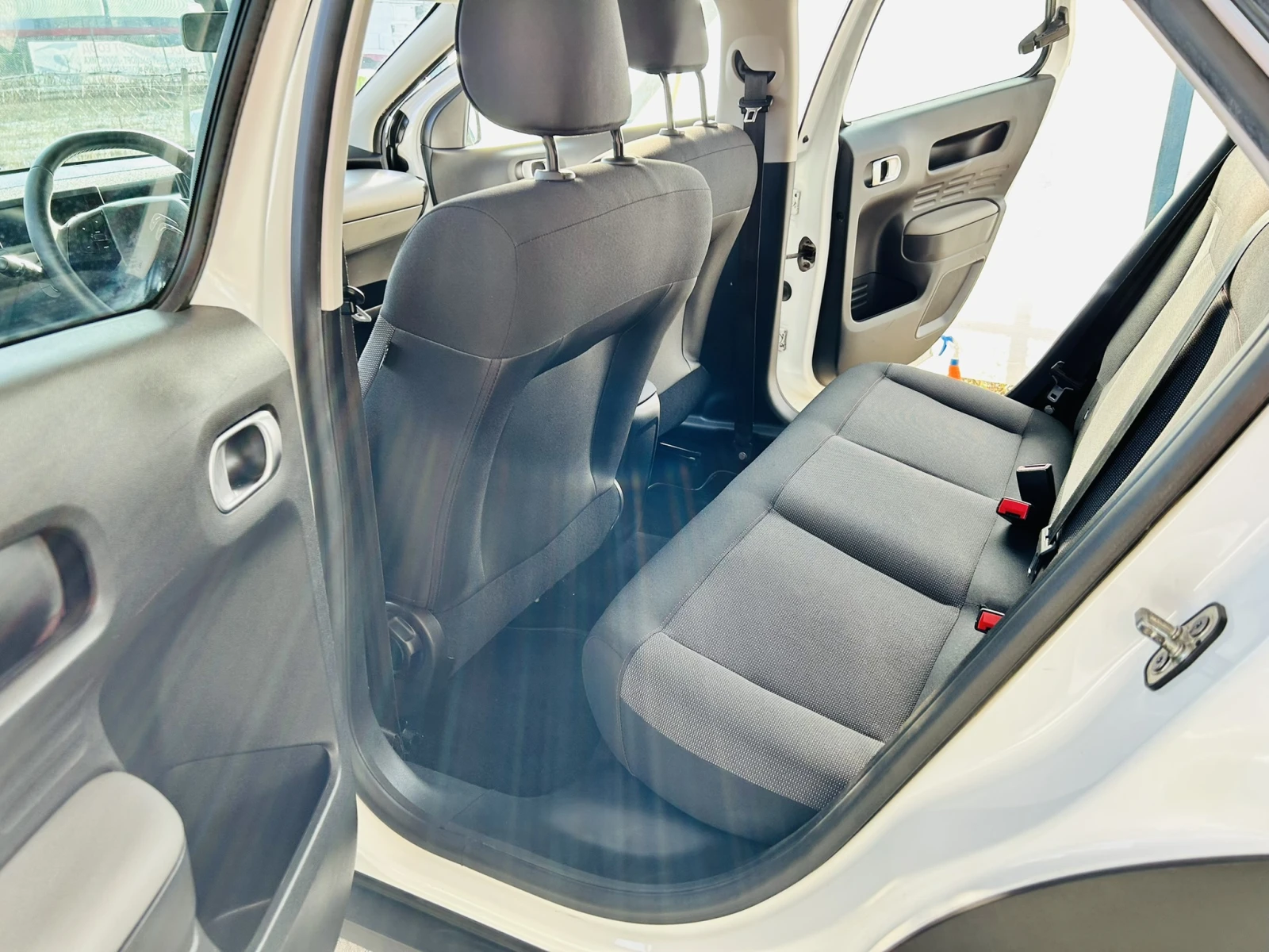 Citroen C4 Cactus 1.5HDI* NAVI* LED* EU6* Chill Red - изображение 10