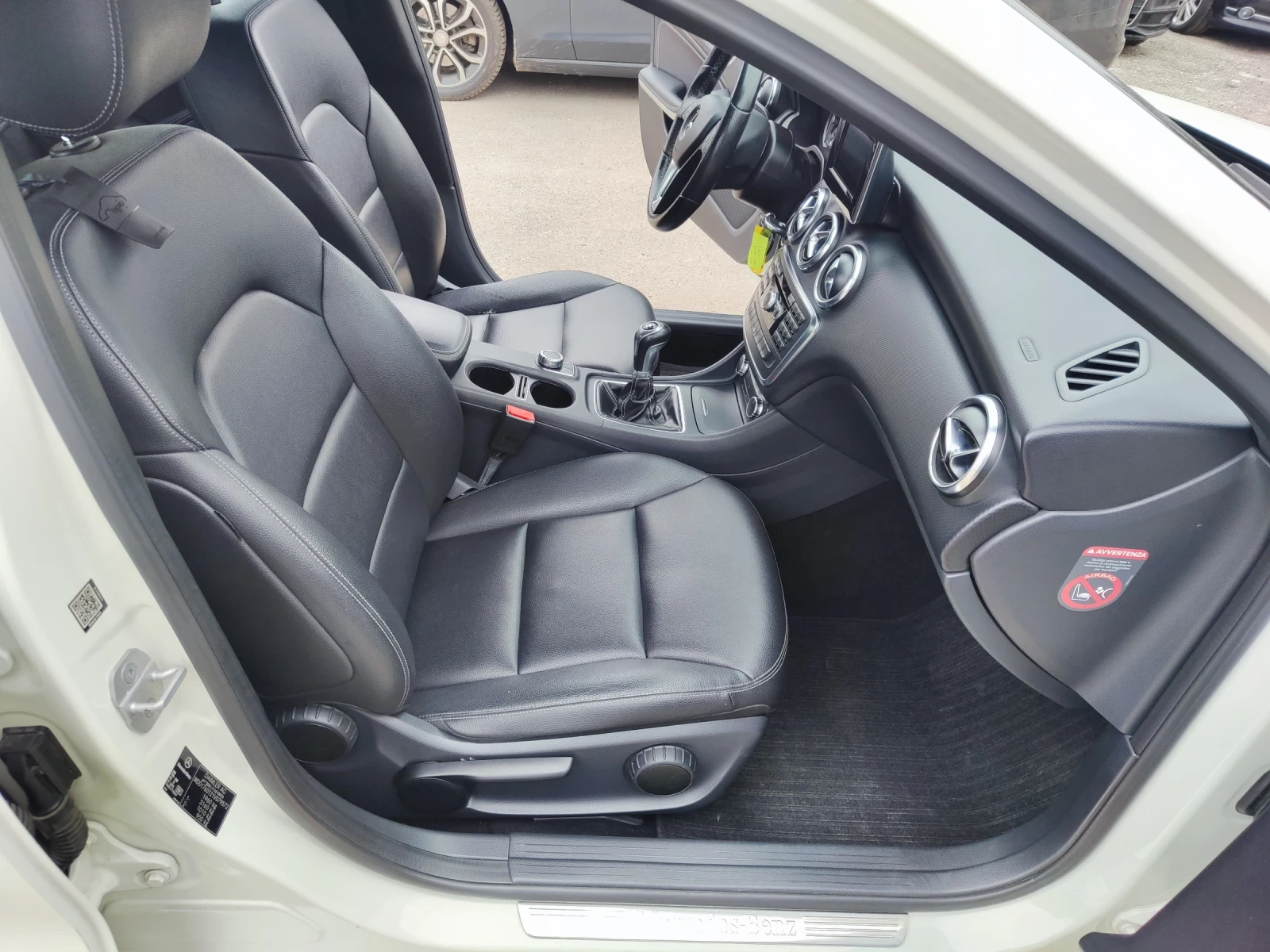 Mercedes-Benz A 180, снимка 14 - Автомобили и джипове - 53811302