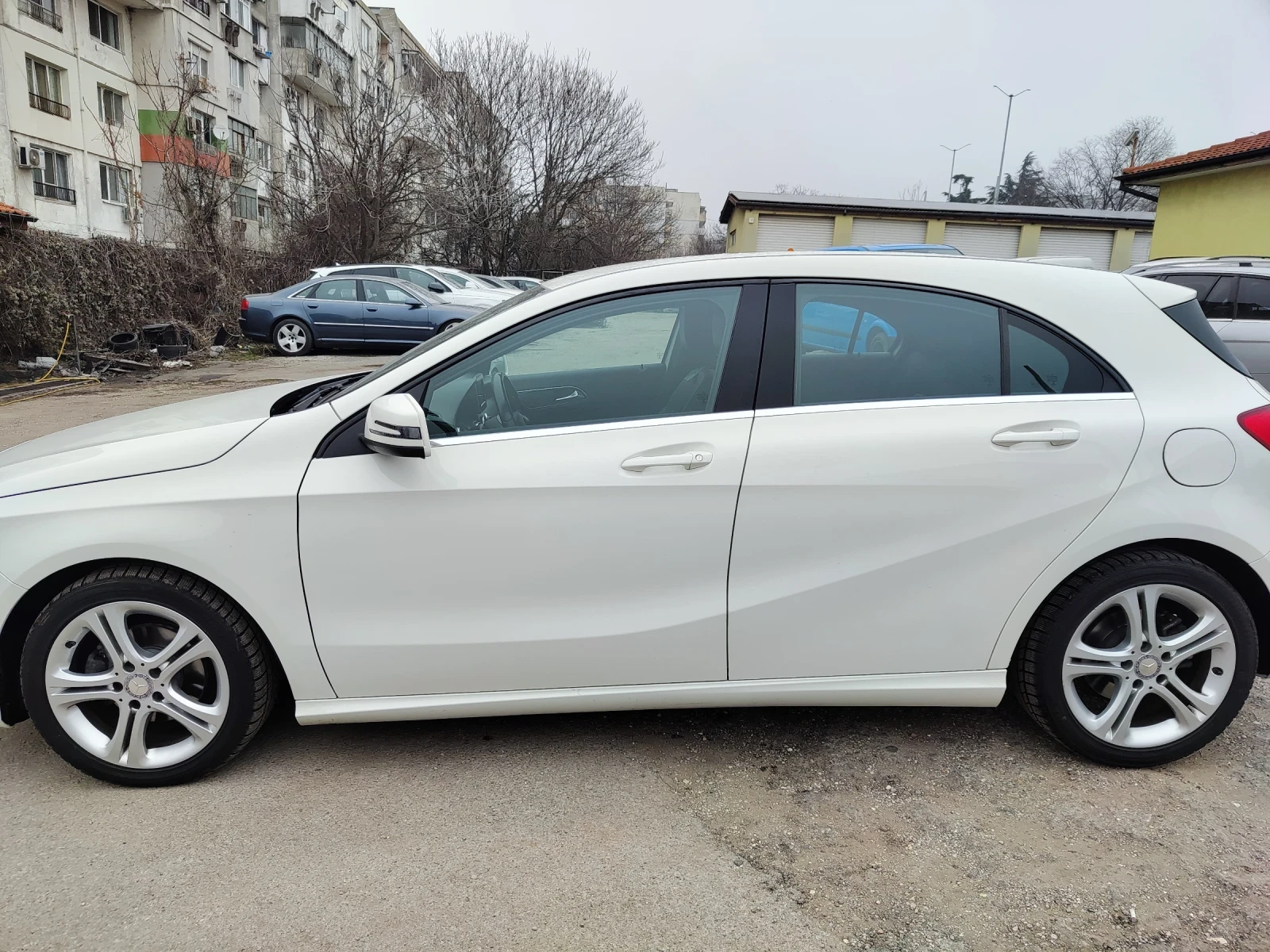 Mercedes-Benz A 180, снимка 3 - Автомобили и джипове - 53811302