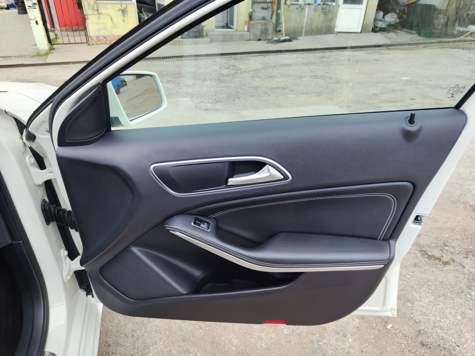 Mercedes-Benz A 180, снимка 13 - Автомобили и джипове - 53811302