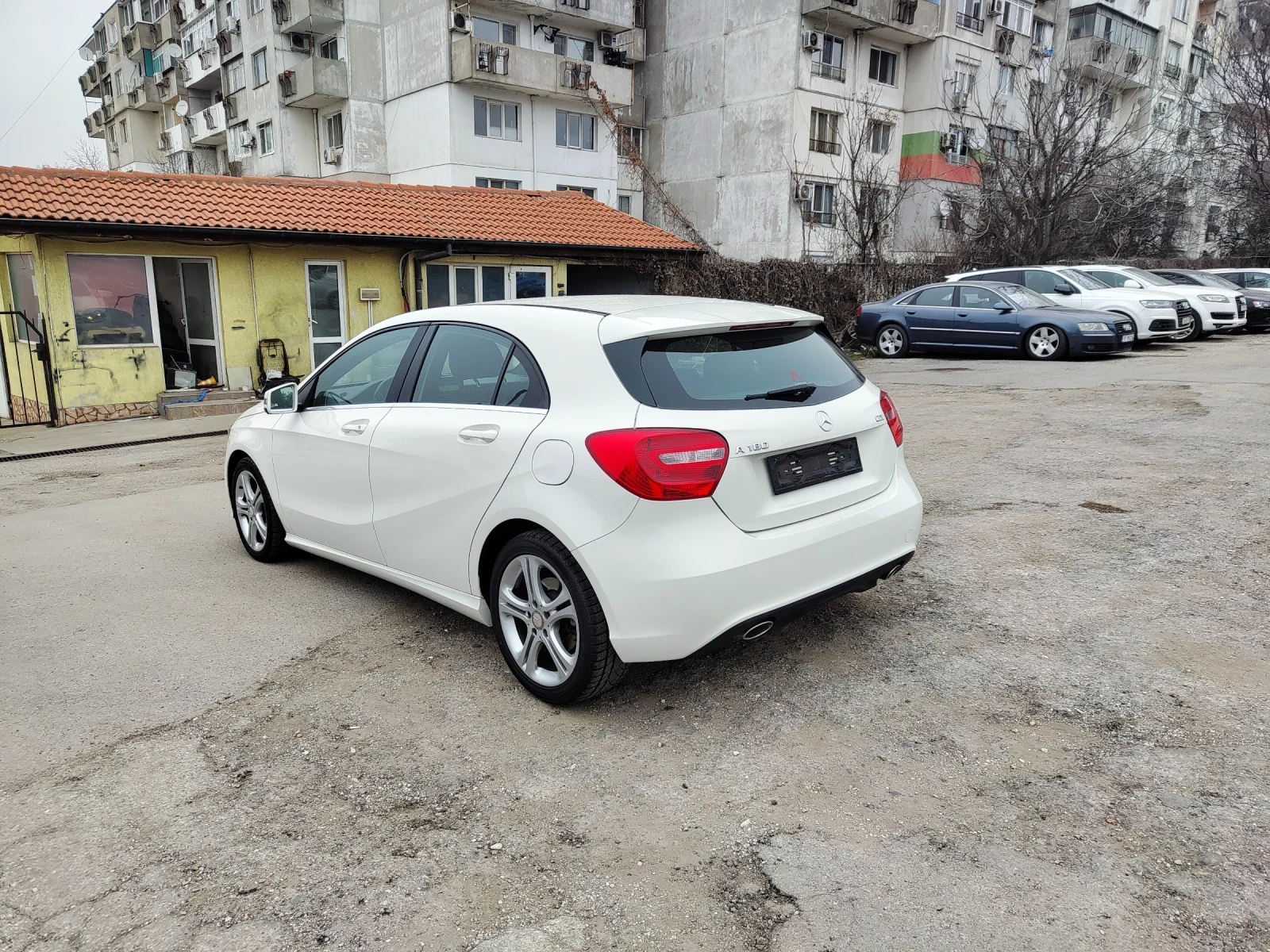 Mercedes-Benz A 180, снимка 4 - Автомобили и джипове - 53811302