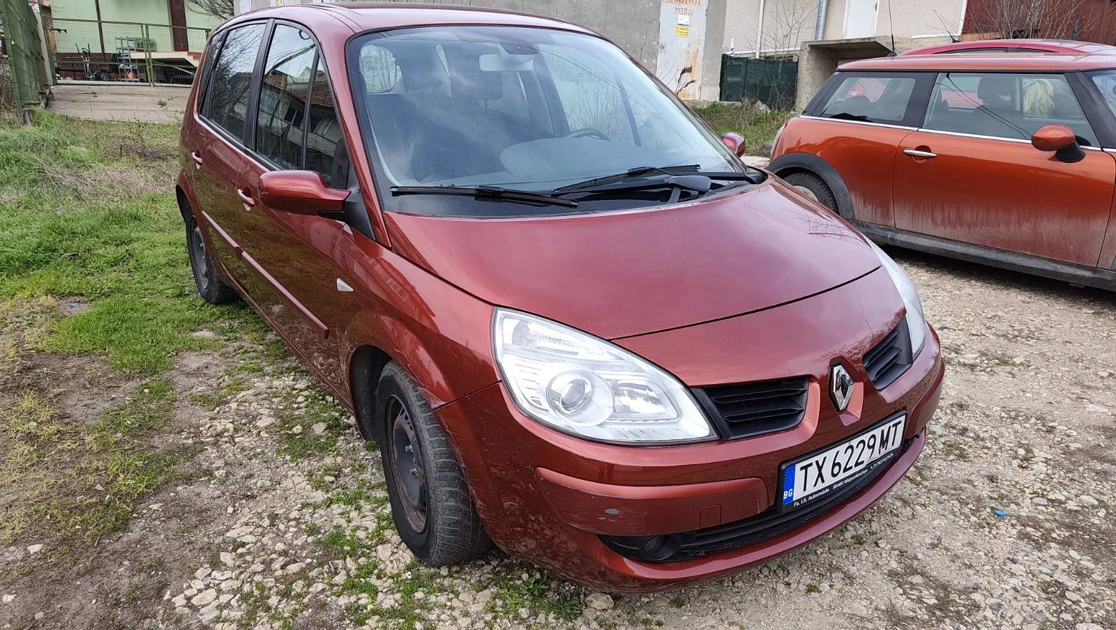 Renault Scenic II 1.6, снимка 2 - Автомобили и джипове - 53814720