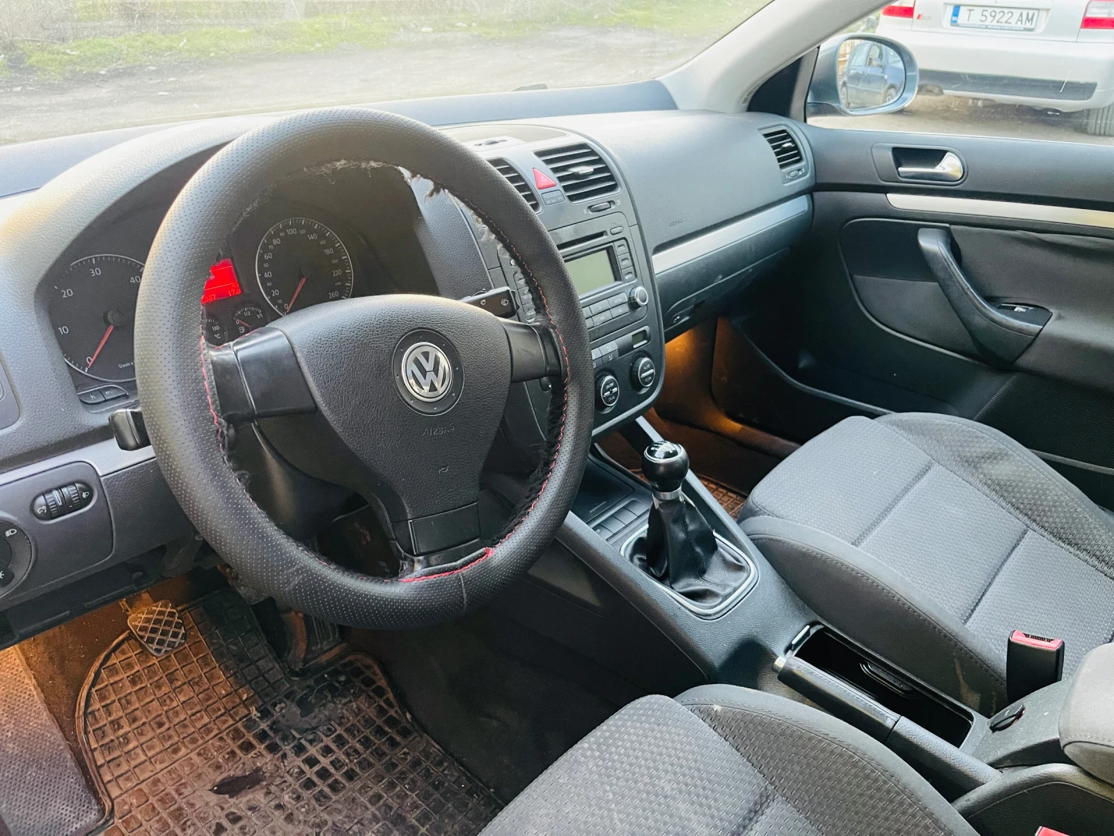 VW Jetta 1.9 TDI, снимка 11 - Автомобили и джипове - 54142273