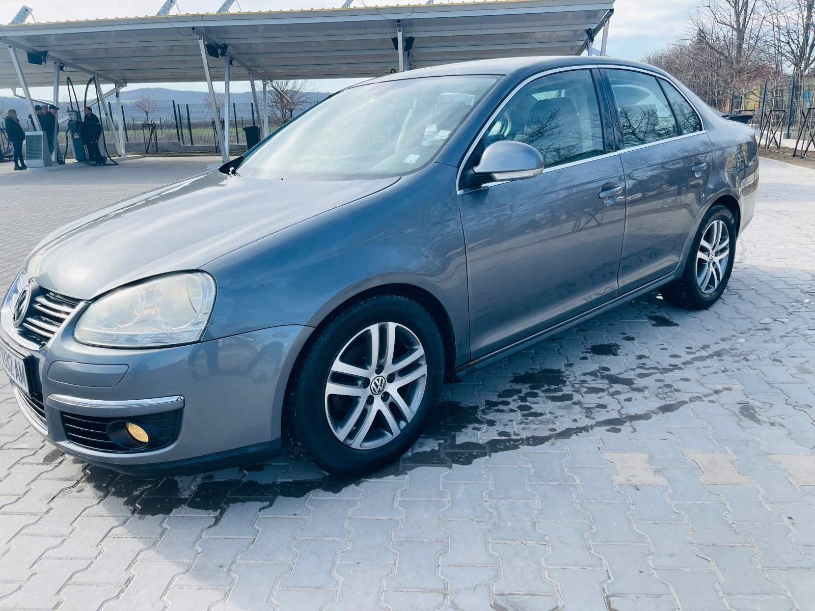VW Jetta 1.9 TDI, снимка 9 - Автомобили и джипове - 54142273