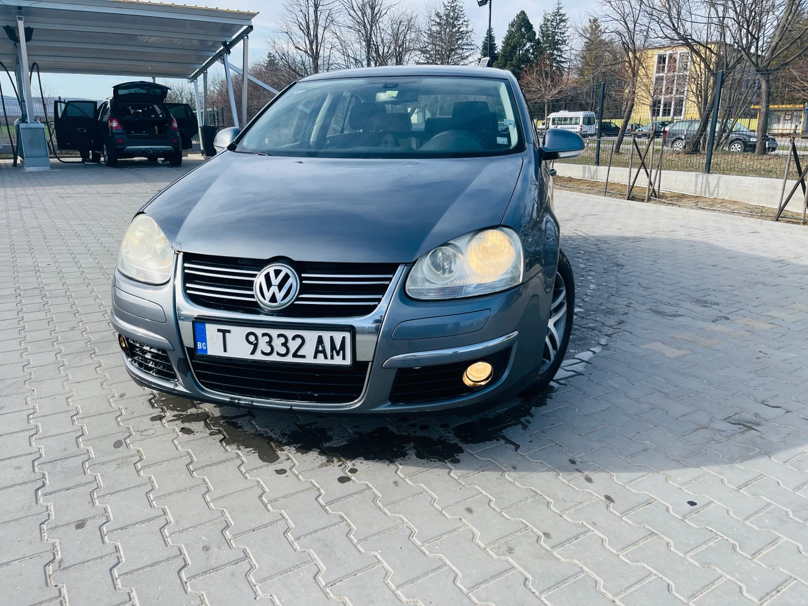 VW Jetta 1.9 TDI, снимка 2 - Автомобили и джипове - 54142273