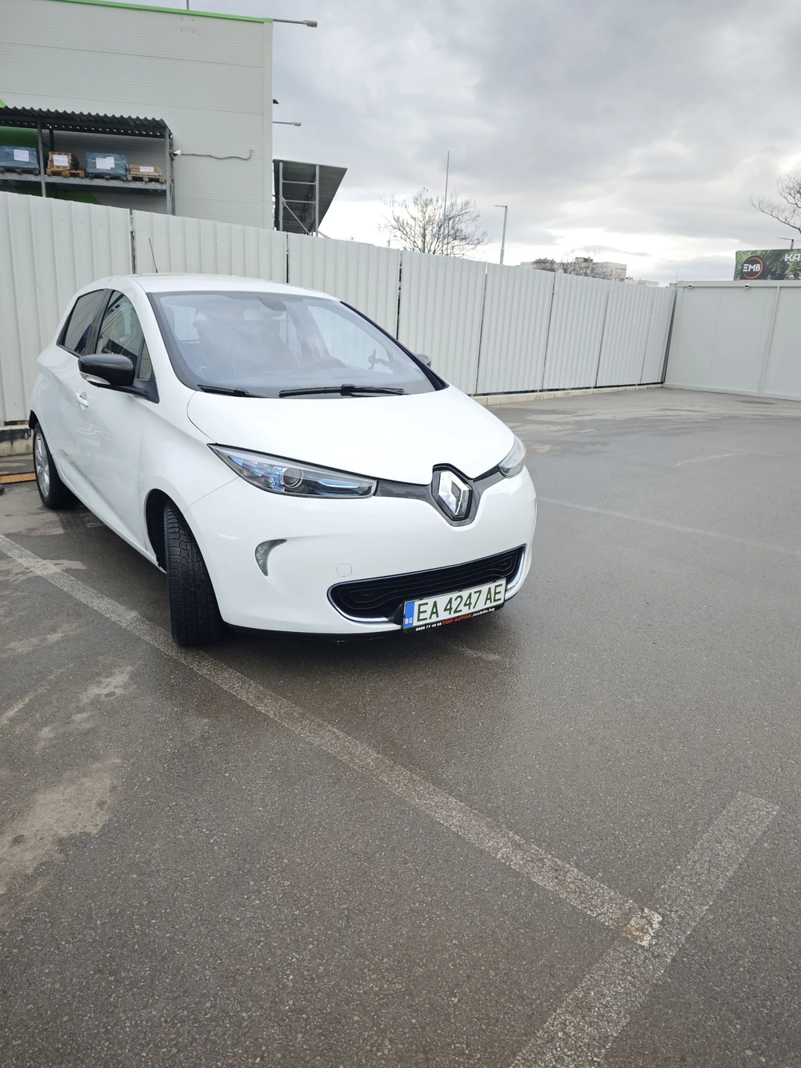Renault Zoe, снимка 2 - Автомобили и джипове - 54742494