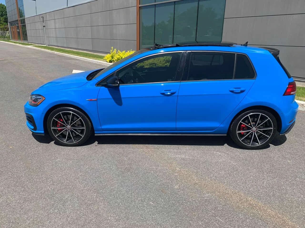 VW Golf GTI * Autobahn * ОТ ПРЕДСТАВИТЕЛСТВО, снимка 3 - Автомобили и джипове - 54761276