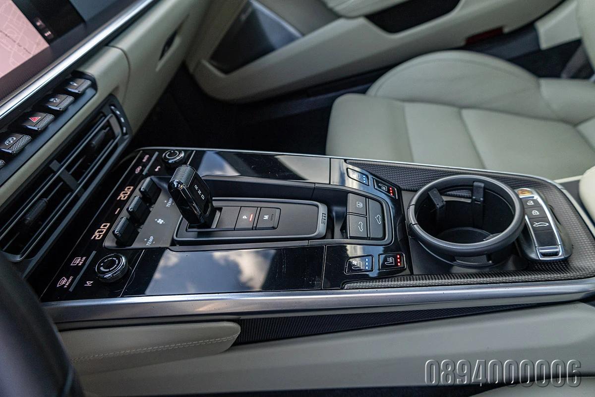 Porsche 911 992 TURBO EXCL MANUFAKTUR 3xCARBON BURMEISTER PANO, снимка 14 - Автомобили и джипове - 54840106