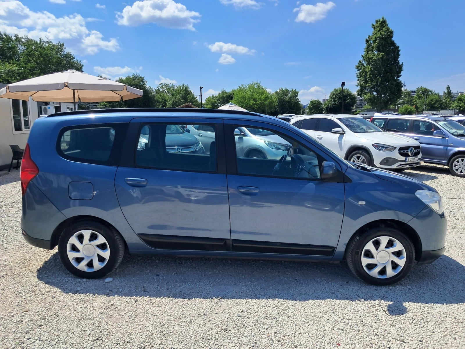 Dacia Lodgy 1.6i СТАРИЯ МОТОР 139000КМ, снимка 4 - Автомобили и джипове - 55039154