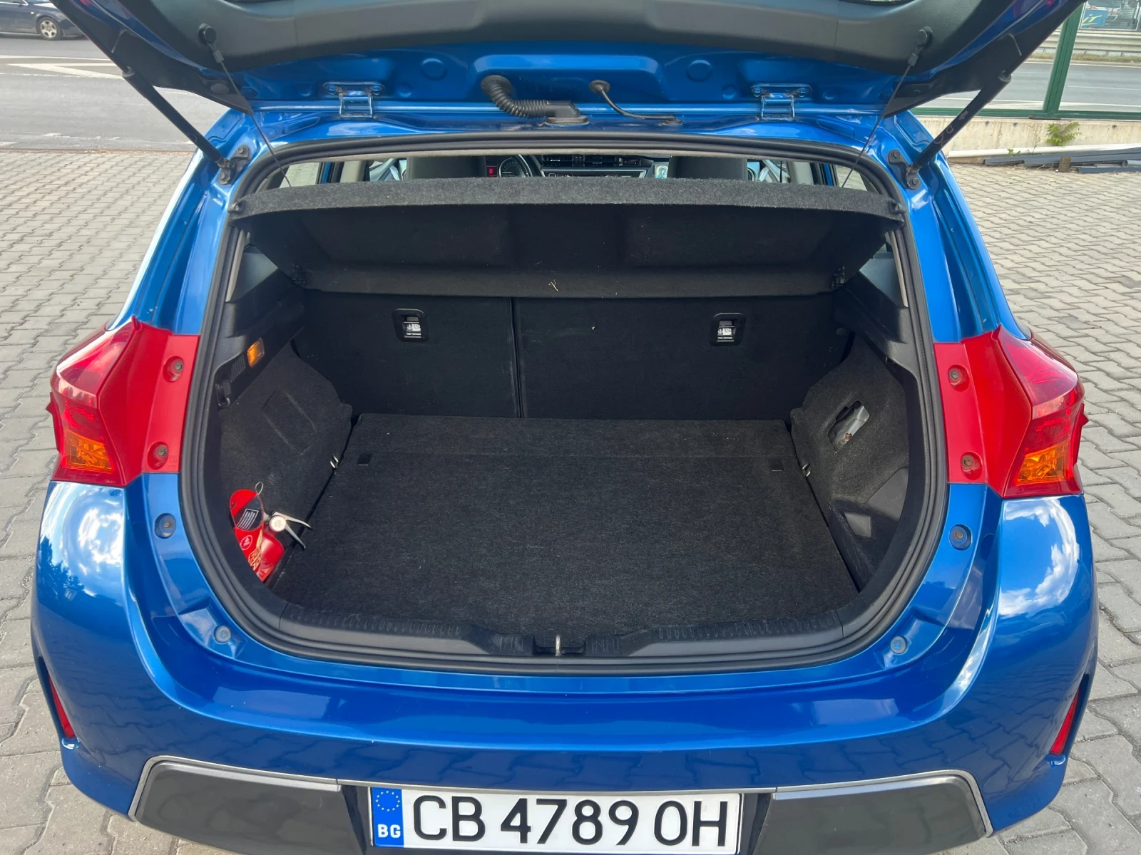 Toyota Auris 1.8i, снимка 7 - Автомобили и джипове - 55062208