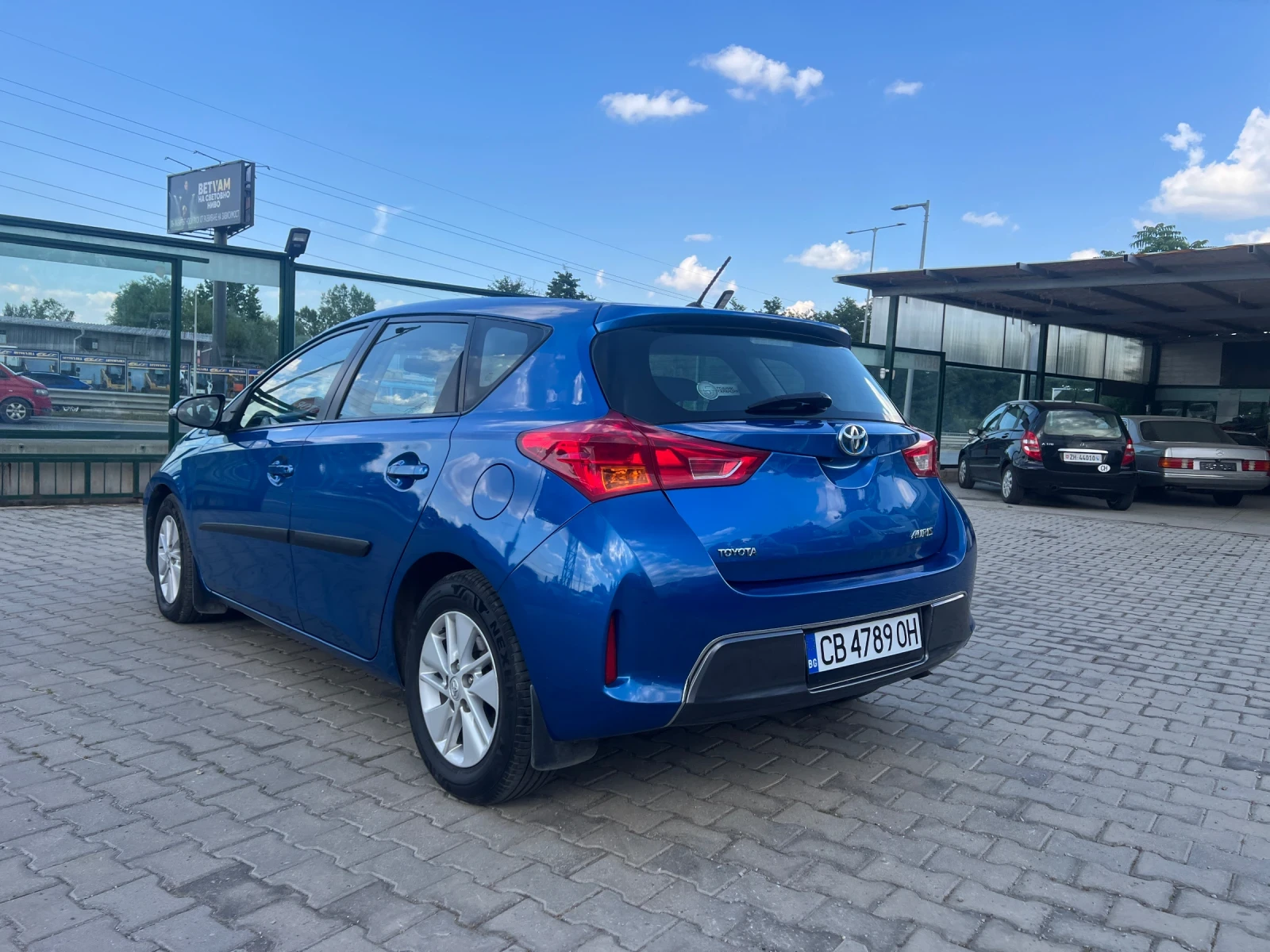 Toyota Auris 1.8i, снимка 4 - Автомобили и джипове - 55062208