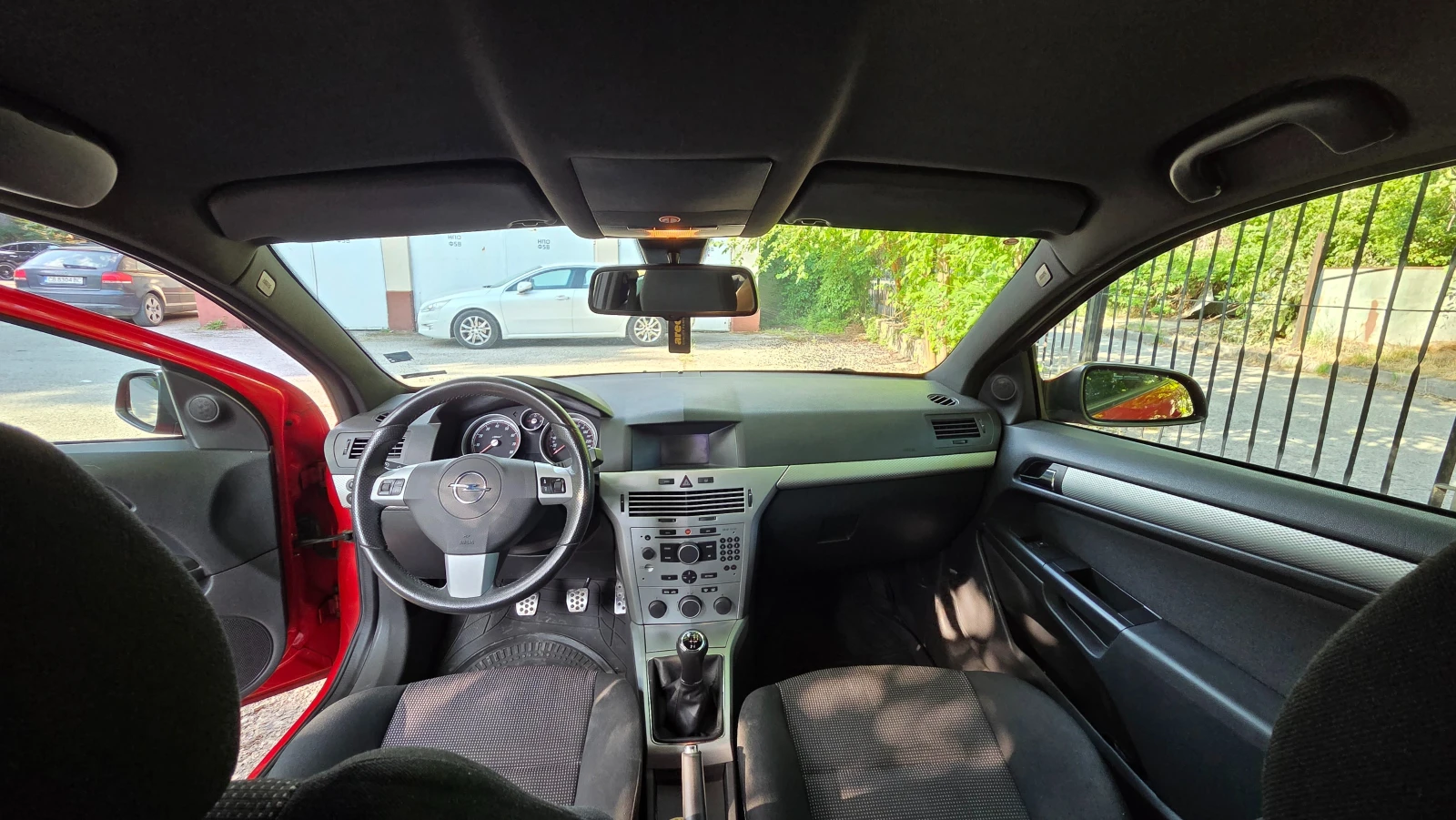 Opel Astra H GTC, снимка 9 - Автомобили и джипове - 55096252