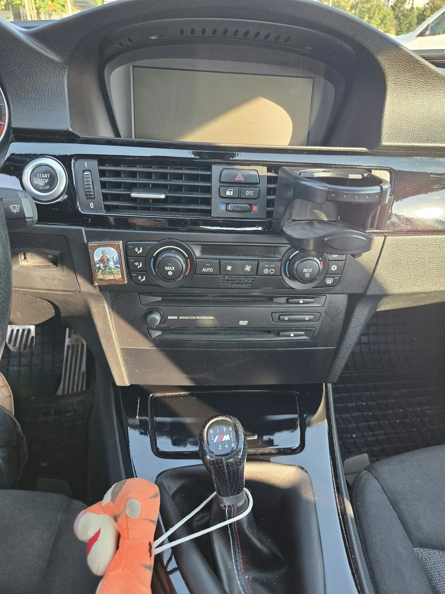 BMW 320 320d, снимка 12 - Автомобили и джипове - 56240267