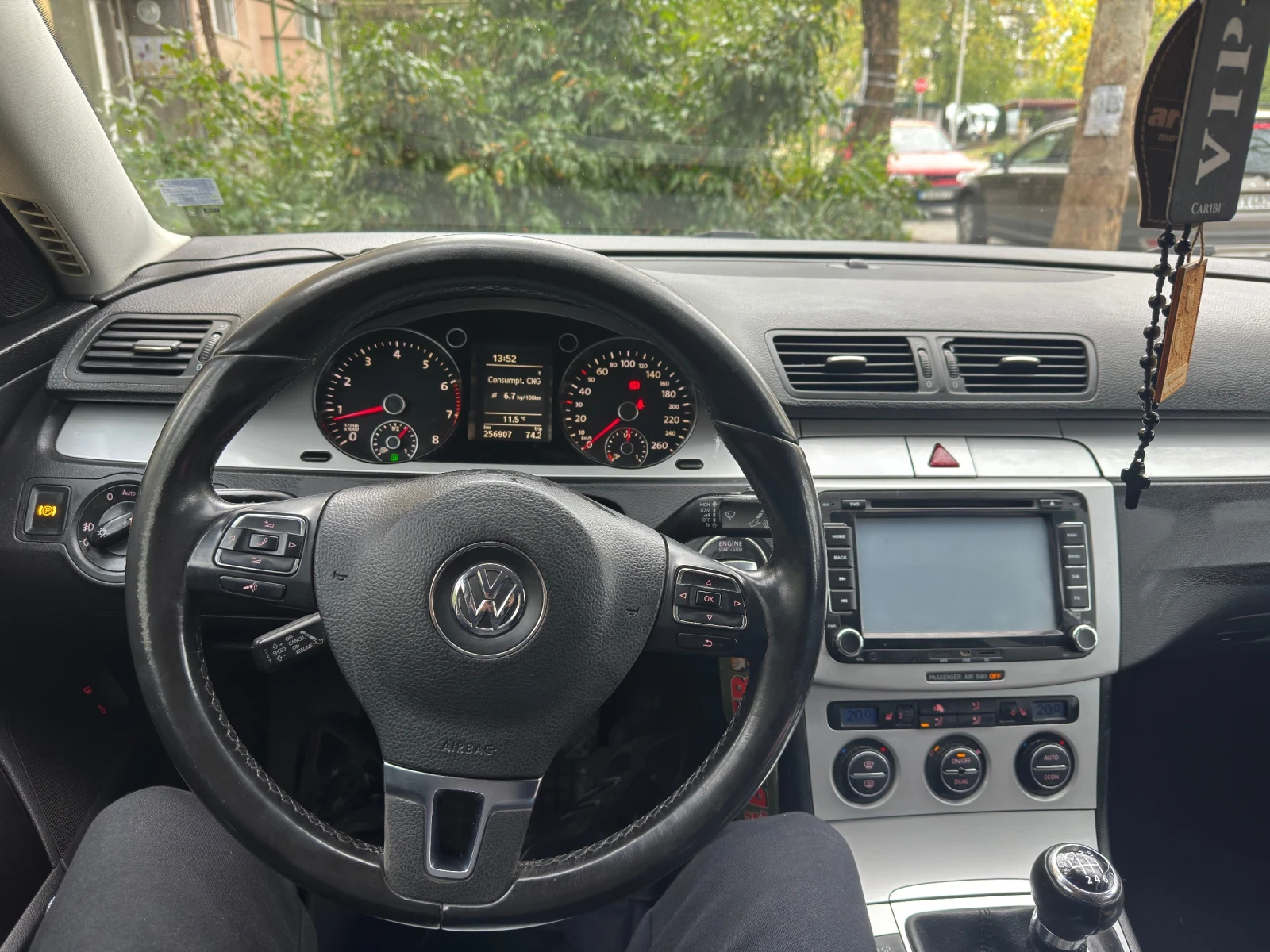 VW Passat, снимка 6 - Автомобили и джипове - 56749807